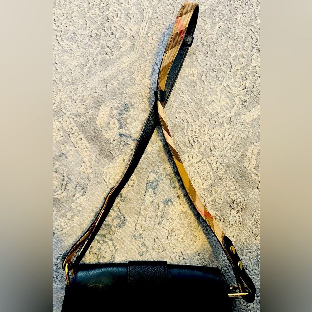 Burberry crossbody black leather purse